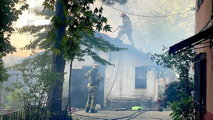 Bursa'da otluk alanda çıkan ve çiftliğe sıçrayan yangın söndürüldü G5