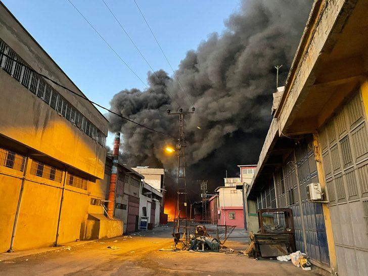 Kahramanmaraş'ta geri dönüşüm tesisinde yangın çıktı G4