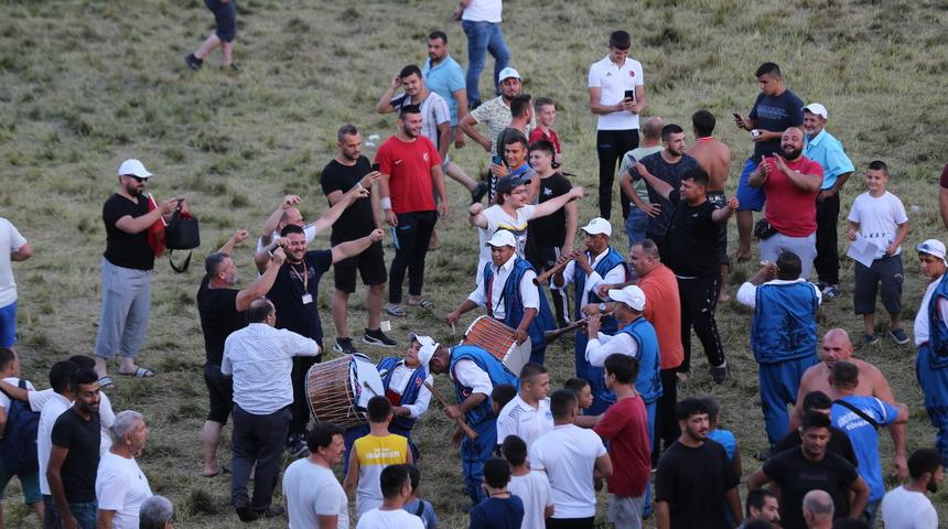 Başpehlivan Şimşek: "Allah'ım bana bu altın kemeri takmayı nasip etti"