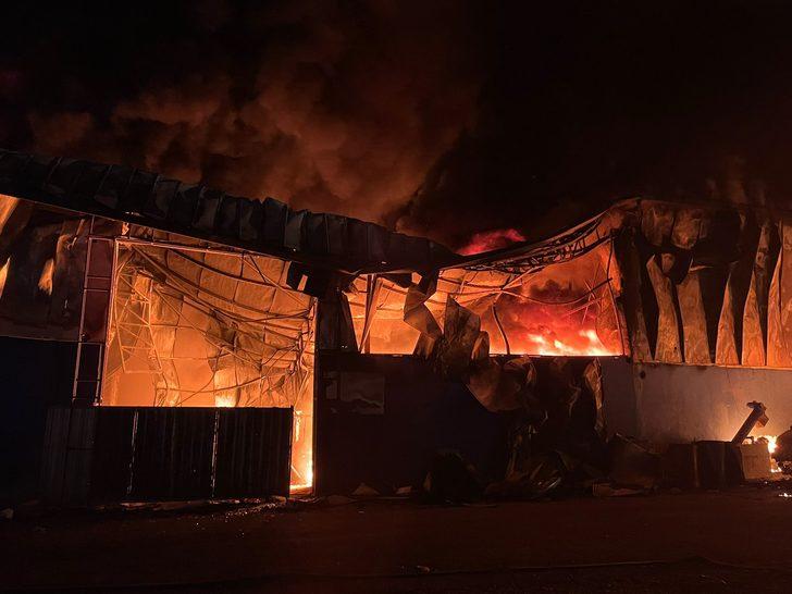 GÜNCELLEME - Kahramanmaraş'ta geri dönüşüm tesisinde yangın çıktı G2