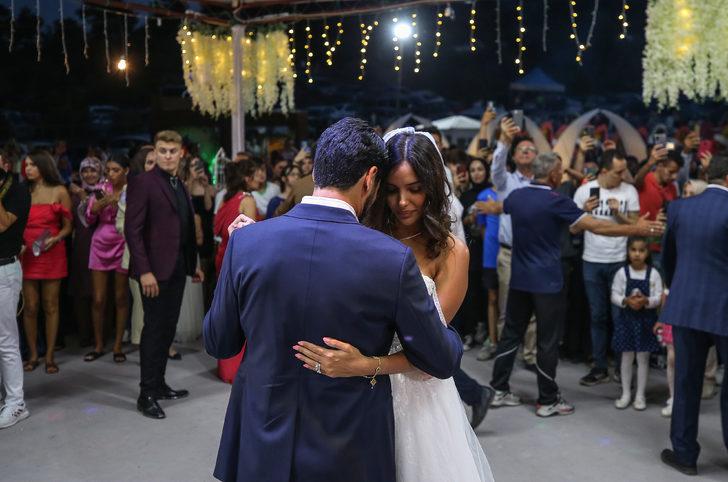 Manchester Cityli İlkay Gündoğan düğününü memleketi Dursunbey'de yaptı G5