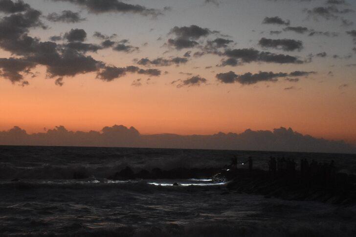 GÜNCELLEME- Trabzon'da denizde boğulma tehlikesi geçiren 3 kişiden 2'si kurtarıldı G3