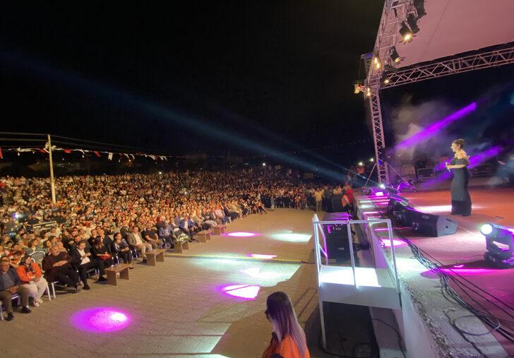 Ulubey 15. Kanyon ve Turizm Festivali'nde sanatçı Zara konser verdi G2