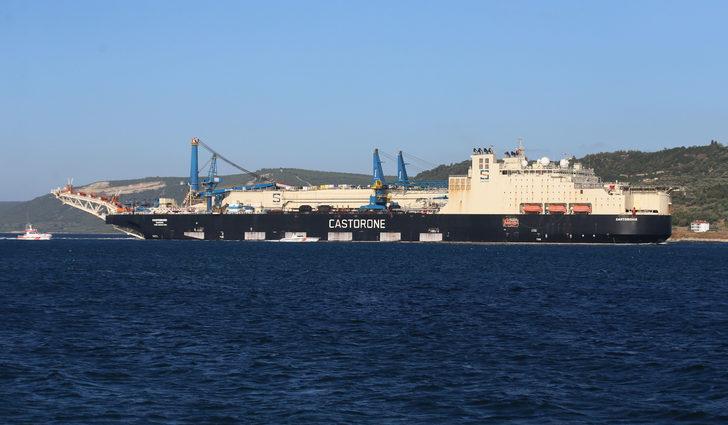 Derin denizde boru indirme işlemi yapacak gemi Çanakkale Boğazı'ndan geçti G2