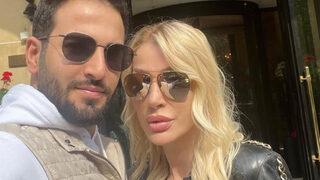 Seda Sayan kendinden 5 yaş küçük kayınvalidesinin elini öpmeye gitti!