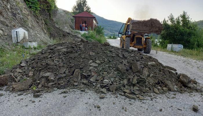 Sinop'ta ilginç olay! Turistik şelaleye giden yolu toprakla kapattı... 