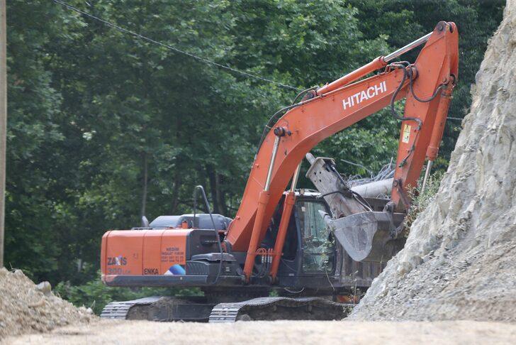 Düzce'de selden etkilenen dere yatakları ve köy yollarında çalışmalar sürüyor G1