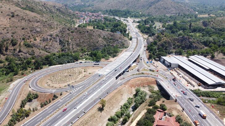 Ulaştırma ve Altyapı Bakanı Karaismailoğlu, Bilecik'te köprülü kavşak açılışında konuştu: G3