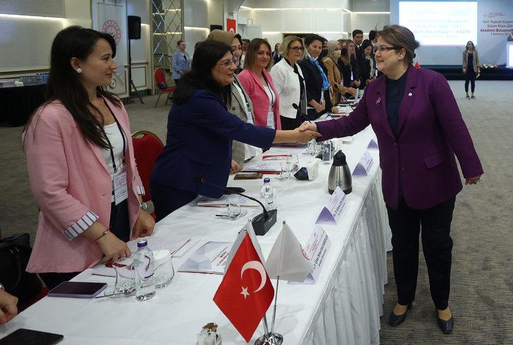 Aile ve Sosyal Hizmetler Bakanı Yanık, "1. Akademi Buluşmaları"nda konuştu: G1