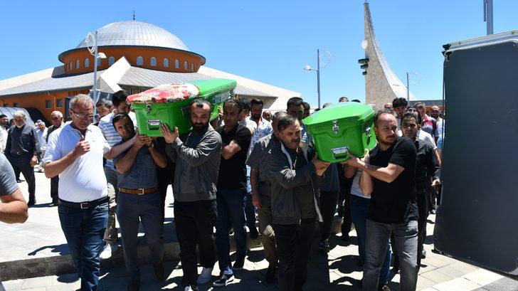 Sivas'ta trafik kazasında vefat eden Turunç çiftinin cenazeleri toprağa verildi G1