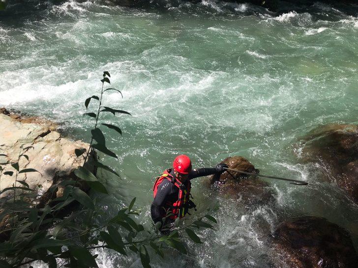 Müküs Çayı'na düşen hemşireyi arama çalışmaları devam ediyor G3