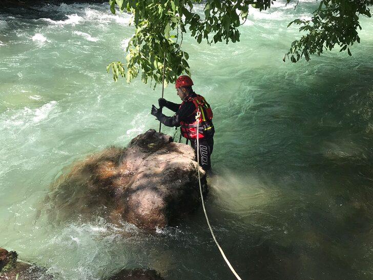Müküs Çayı'na düşen hemşireyi arama çalışmaları devam ediyor G4