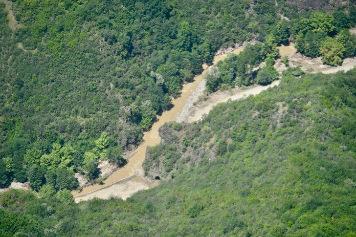 Karabük Valisi Fuat Gürel, sel bölgesini havadan inceledi: G4