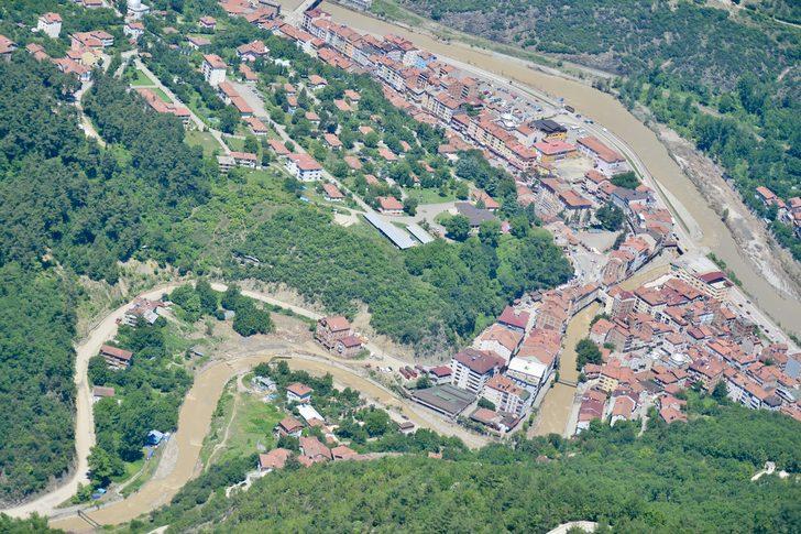 Karabük Valisi Fuat Gürel, sel bölgesini havadan inceledi: G5