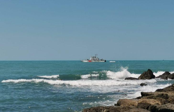 GÜNCELLEME - Trabzon'da denizde kaybolan genci arama çalışmaları sürüyor G2