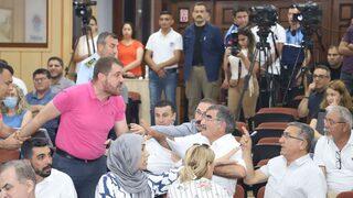 Akdeniz Belediye Meclisi’nde 'PKK' gerginliği! 'Yazıklar olsun sizin gibi Kürtlere' sözleri ortalığı karıştırdı