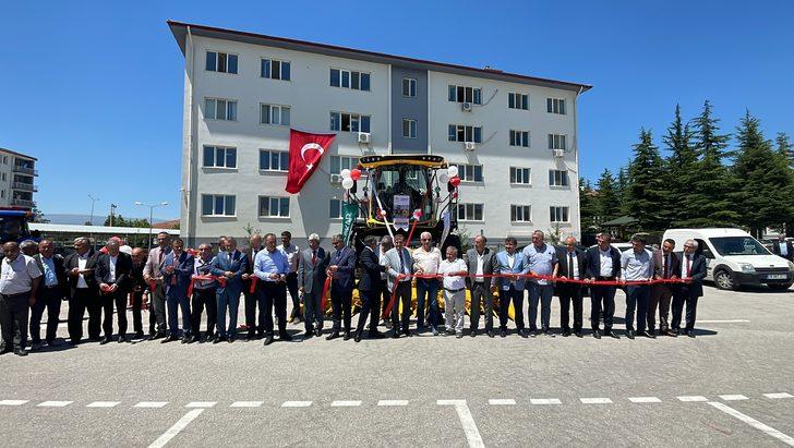 Çorum'daki çiftçi birliklerine 15 milyon liralık makine desteği G4