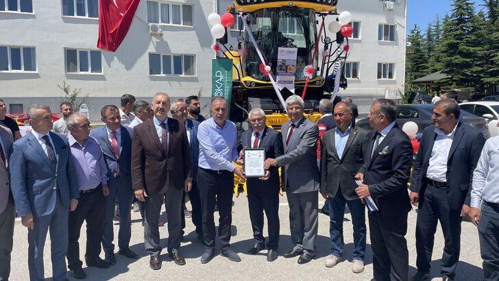 Çorum'daki çiftçi birliklerine 15 milyon liralık makine desteği G5