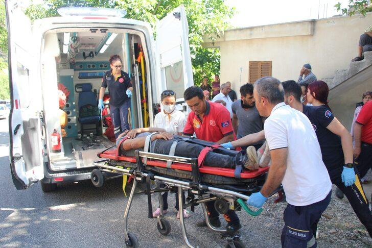 Mersin'de tarım işçilerini taşıyan minibüs devrildi, 17 kişi yaralandı G3