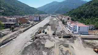 Bozkurt'ta binalarla caddeleri temizleme çalışmaları sürüyor