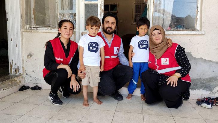 Kahramanmaraş'ta Bayırbucak Türkmenlerine bayramlık kıyafet yardımı yapıldı G2