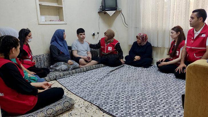 Kahramanmaraş'ta Bayırbucak Türkmenlerine bayramlık kıyafet yardımı yapıldı G4