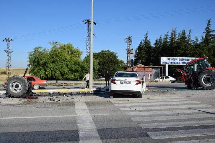 Konya’da otomobil ile traktörün çarpışması sonucu 3 kişi yaralandı G2