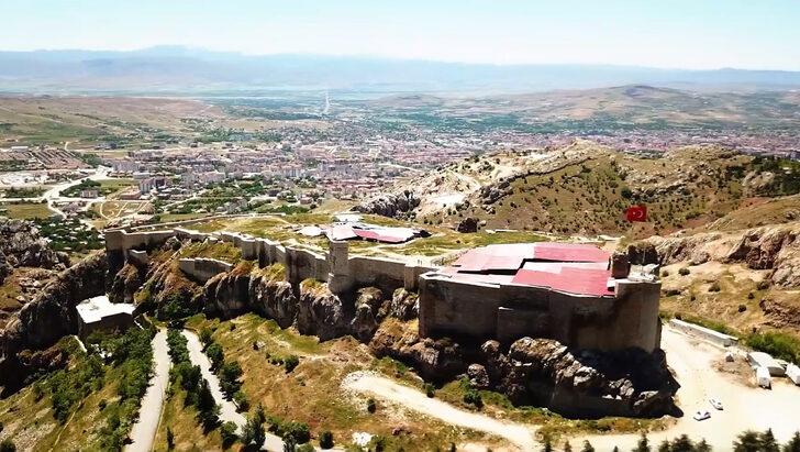 Tarihi Harput Kalesi'nde 2022 yılı kazı sezonu başladı G2