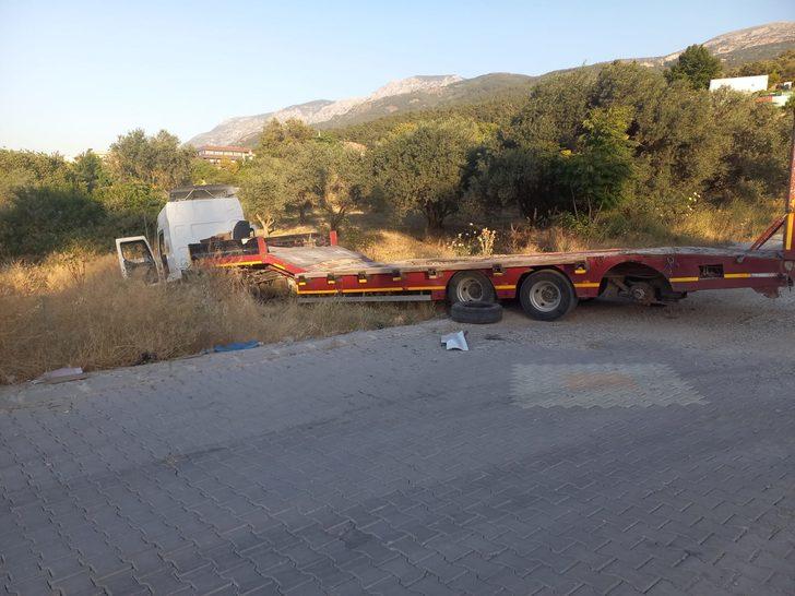 Manisa'da freni boşalan tırı durdurmak isteyen sürücü yaralandı G1