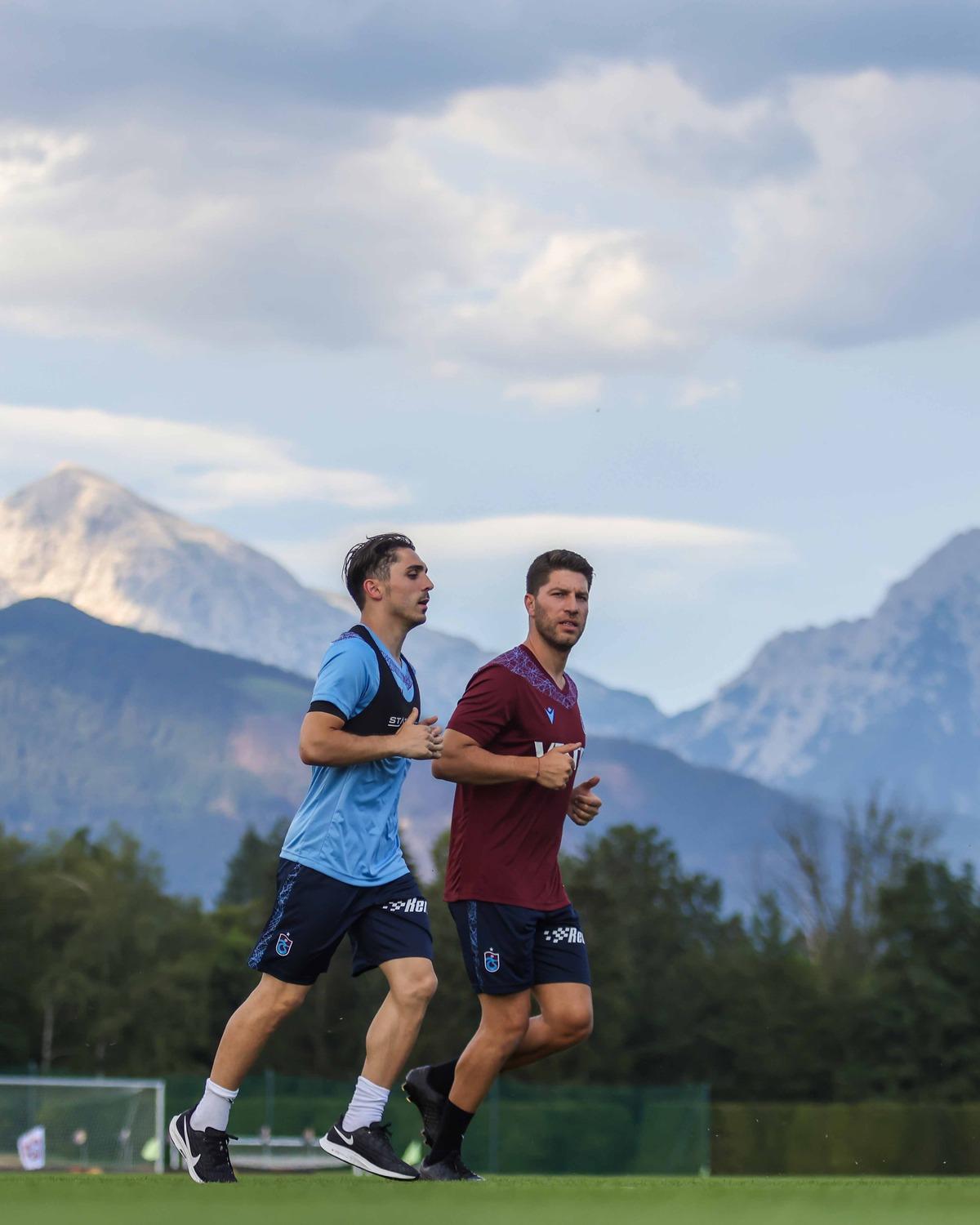 Trabzonspor, Slovenya'da ilk &ccedil;alışmasını yaptı