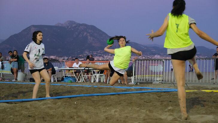 Antalya'da Uluslararası Plaj Hentbolu Turnuvası düzenlendi G2