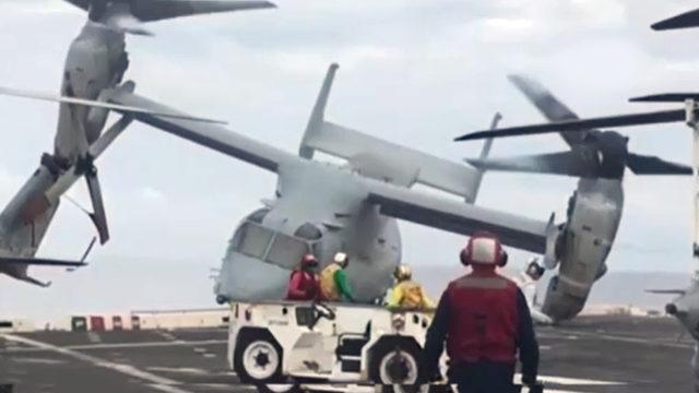 Son anda çakılmış! ABD savaş gemisine iniş yaptığı sırada düşen askeri uçağın görüntüleri ortaya çıktı