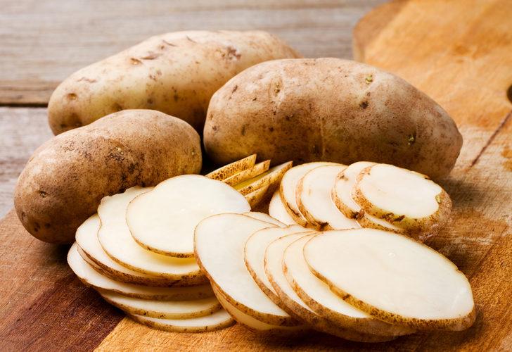 Patatesle neler yapabileceğinizi bilmiyorsunuz: Kir, pas, leke kalmasın... Sıra dışı yöntem