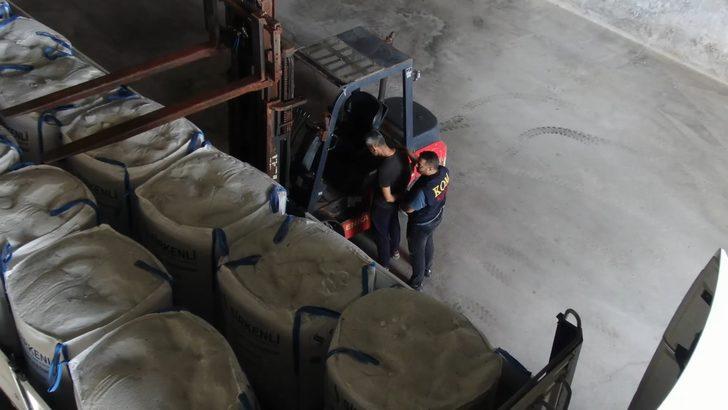 Mersin'de 7 bin 501 ton kaçak gübre ele geçirildi G4