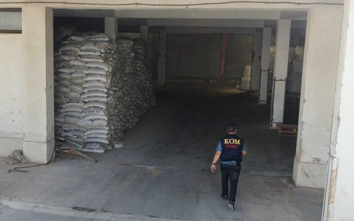 Mersin'de 7 bin 501 ton kaçak gübre ele geçirildi G5