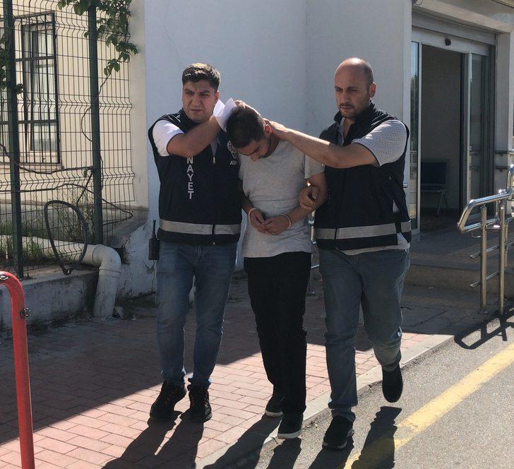 Adana'da komşusunu av tüfeğiyle öldüren zanlı tutuklandı G2