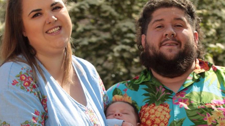 Devasa bebeği görenler şaşırıyor! İki kişinin yardımı ile doğdu