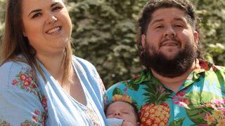 Devasa bebeği görenler şaşırıyor! İki kişinin yardımı ile doğdu