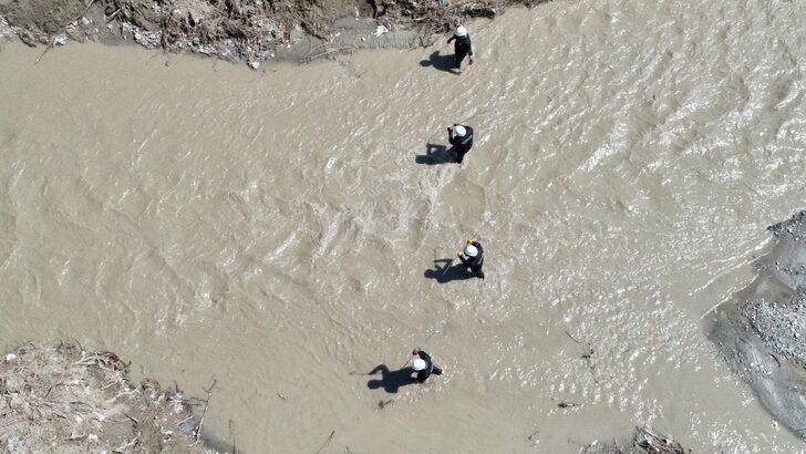 Düzce'de sele kapılan operatörü arama çalışmalarına ara verildi G2