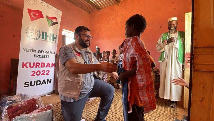 İHH Sudan'da 14 bin 700 aileye kurban eti ulaştıracak G4