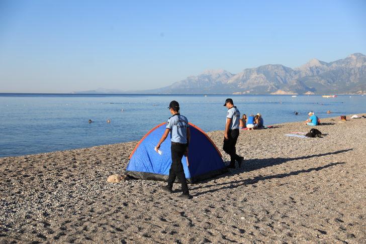 Antalya'da sahile kurulan kamp çadırları kaldırıldı G4