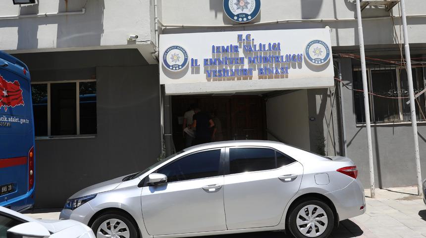 İzmir Menderes Belediye Başkanı Mustafa Kayalar gözaltına alındı