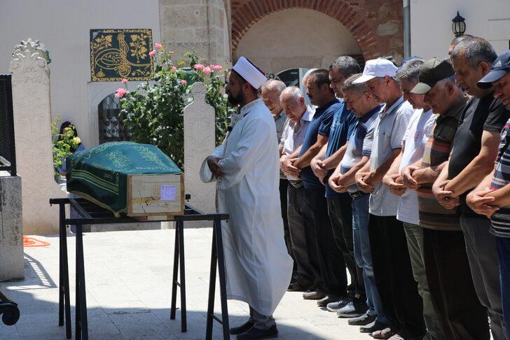 Edirne'de oğlunun ateşe verdiği evde yaralanan kadın hastanede hayatını kaybetti G2