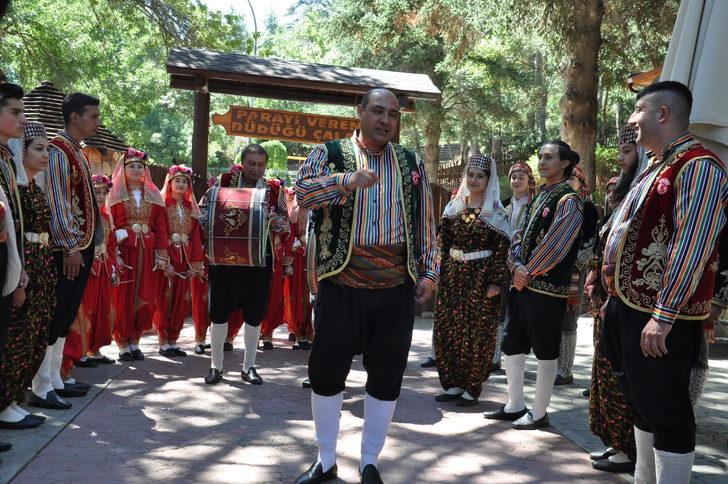 63. Uluslararası Akşehir Nasreddin Hoca Şenlikleri, tellalların halkı etkinliklere daveti ile başladı G1