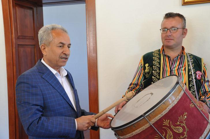 63. Uluslararası Akşehir Nasreddin Hoca Şenlikleri, tellalların halkı etkinliklere daveti ile başladı G2