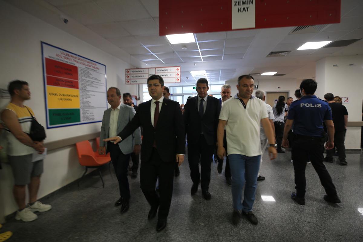 G&Uuml;NCELLEME 3 - Kırklareli'nde yolcu otob&uuml;s&uuml;n&uuml;n devrildiği kazada, 6 kişi &ouml;ld&uuml;, 25 kişi yaralandı