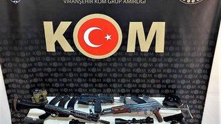 Şanlıurfa'da 3 uzun namlulu silah, 2 tabanca ve 5 dürbün ele geçirildi
