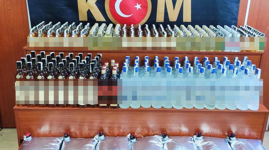 Tekirdağ'da 422 şişe gümrük kaçağı içki ele geçirildi