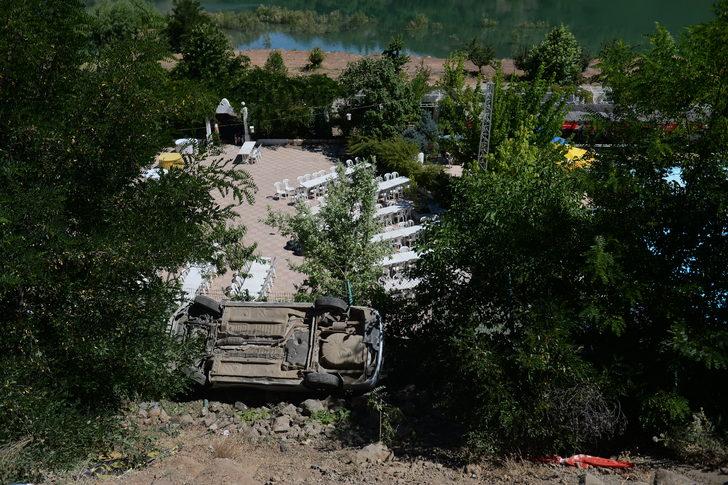 Tunceli'de şarampole devrilen otomobildeki 4 kişi yaralandı G2