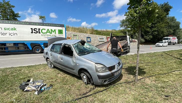 Samsun'da refüje devrilen otomobildeki 2 kişi yaralandı G3